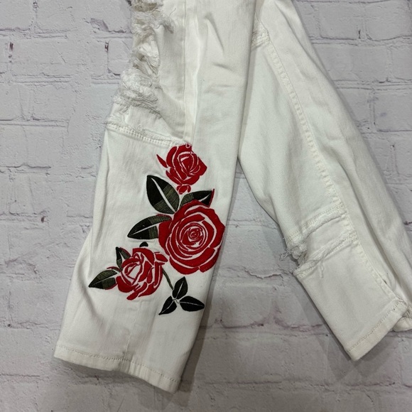 ZARA MAN Men's White Distressed skinny stretch Jeans floral appliqué size 32 GUC - Picture 6 of 15